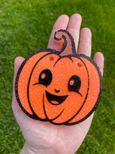 Load image into Gallery viewer, Smile Pumpkin Mold
