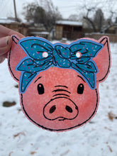 Load image into Gallery viewer, Pig with Bow Freshie
