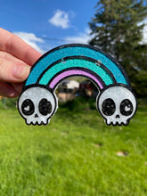 Load image into Gallery viewer, Skull Rainbow Mold
