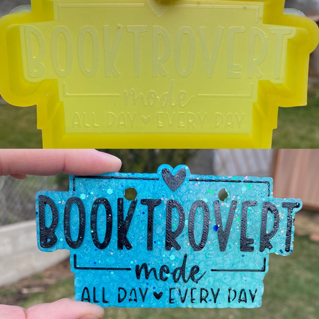 Booktrovert Freshie Mold