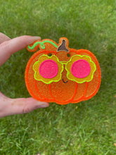 Load image into Gallery viewer, Pumpkin Flower Glasses Freshie
