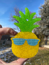 Load image into Gallery viewer, Pineapple Pattern Glasses Freshie
