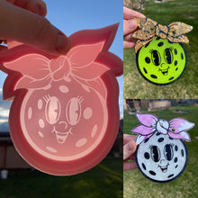 Load image into Gallery viewer, Pickleball with Bow Mold
