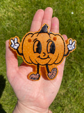 Load image into Gallery viewer, Retro Pumpkin Smile Mold
