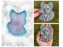 Load image into Gallery viewer, Husky Freshie Mold, Dog Freshie Mold, Dog Breed Freshie Molds, Freshie Molds for Beginners, Heat Safe Silicone Mold, Simple Freshie mold
