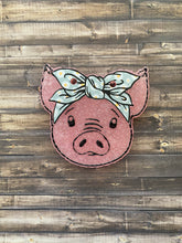 Load image into Gallery viewer, Pig with Bow Freshie
